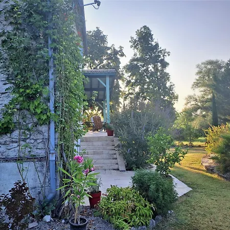 D'hotes Le Muguet Bed & Breakfast Mandacou
